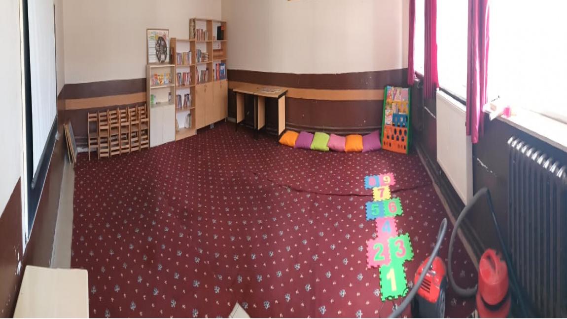Okulumuzun Kütüphane ve Oyun Odasını Öğretmenlerimizle Açtık